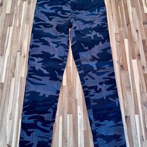 Women’s Levi’s High Rise Skinny Camouflage Print Pants
